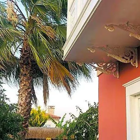 On Alacati فندق
