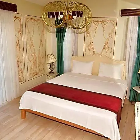 On Alacati فندق 4*