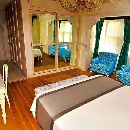 On Alacati فندق 4*